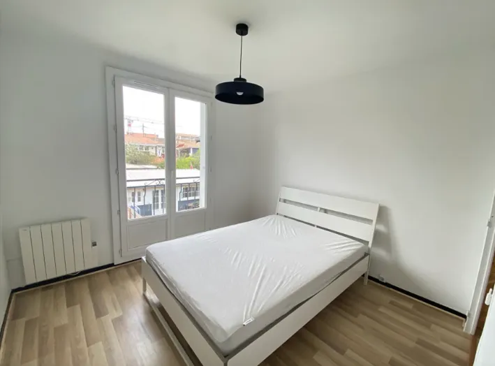 Chambre d'appartement au Paris 11e arrondissement