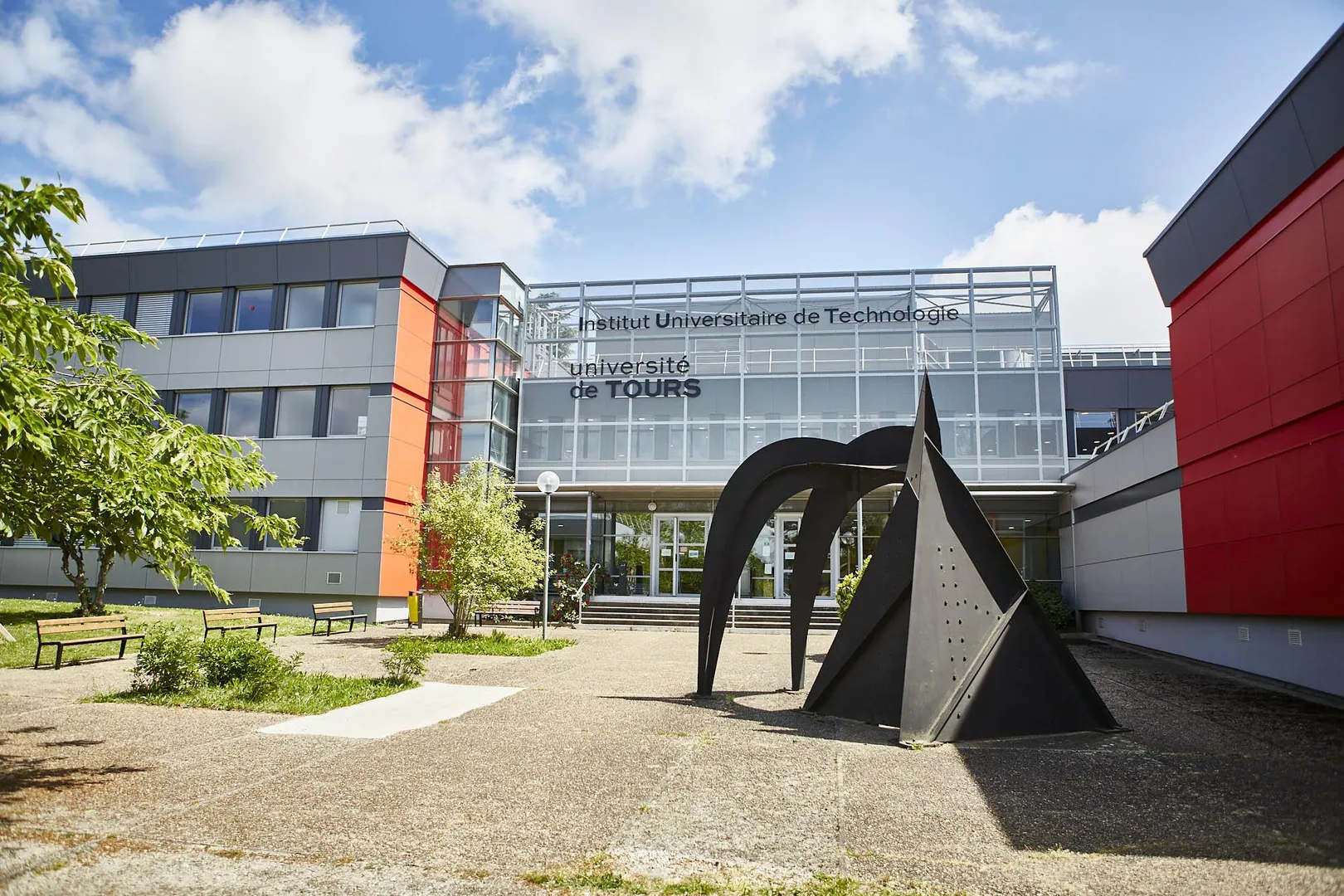 Investir dans le quartier des Deux-Lions à Tours Les différents campus - JPO - Université Tours-Blois
