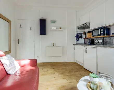 Une image contenant intérieur, mur, pièce, décoration d’intérieur

Description générée automatiquement