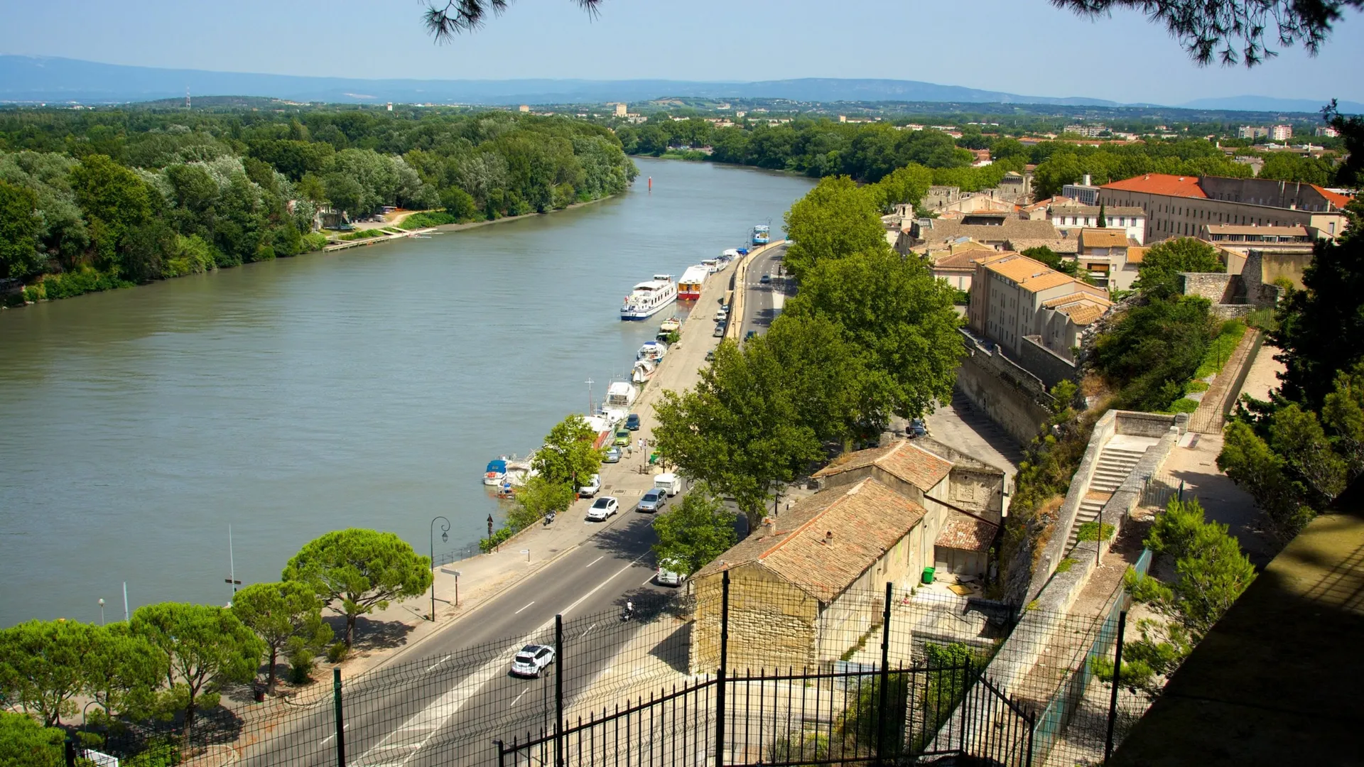 Investir dans le quartier Montfavet / Saint-Ruf à Avignon Vue aérienne quartier Monfavet