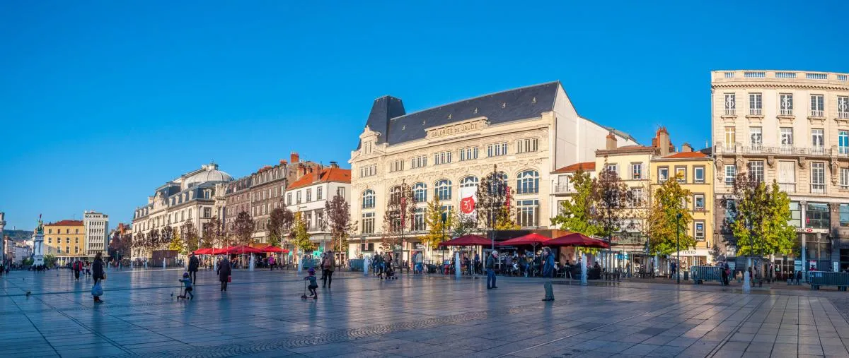 Photo panoramique place jaude Clermont 