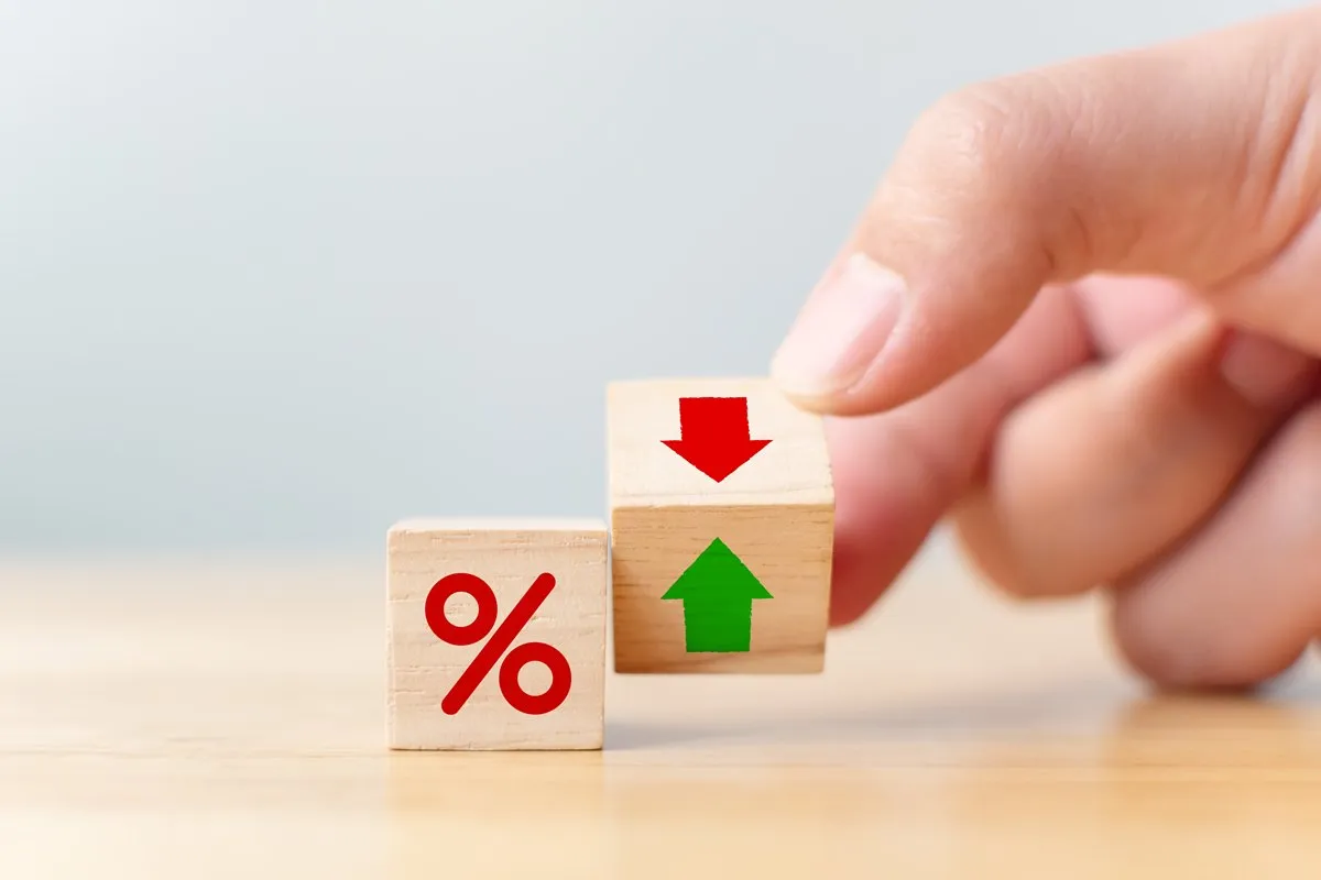 TAEG crédit : l’indicateur que tous les emprunteurs doivent vérifier avant de signer un prêt immobilier Petits cubes en bois