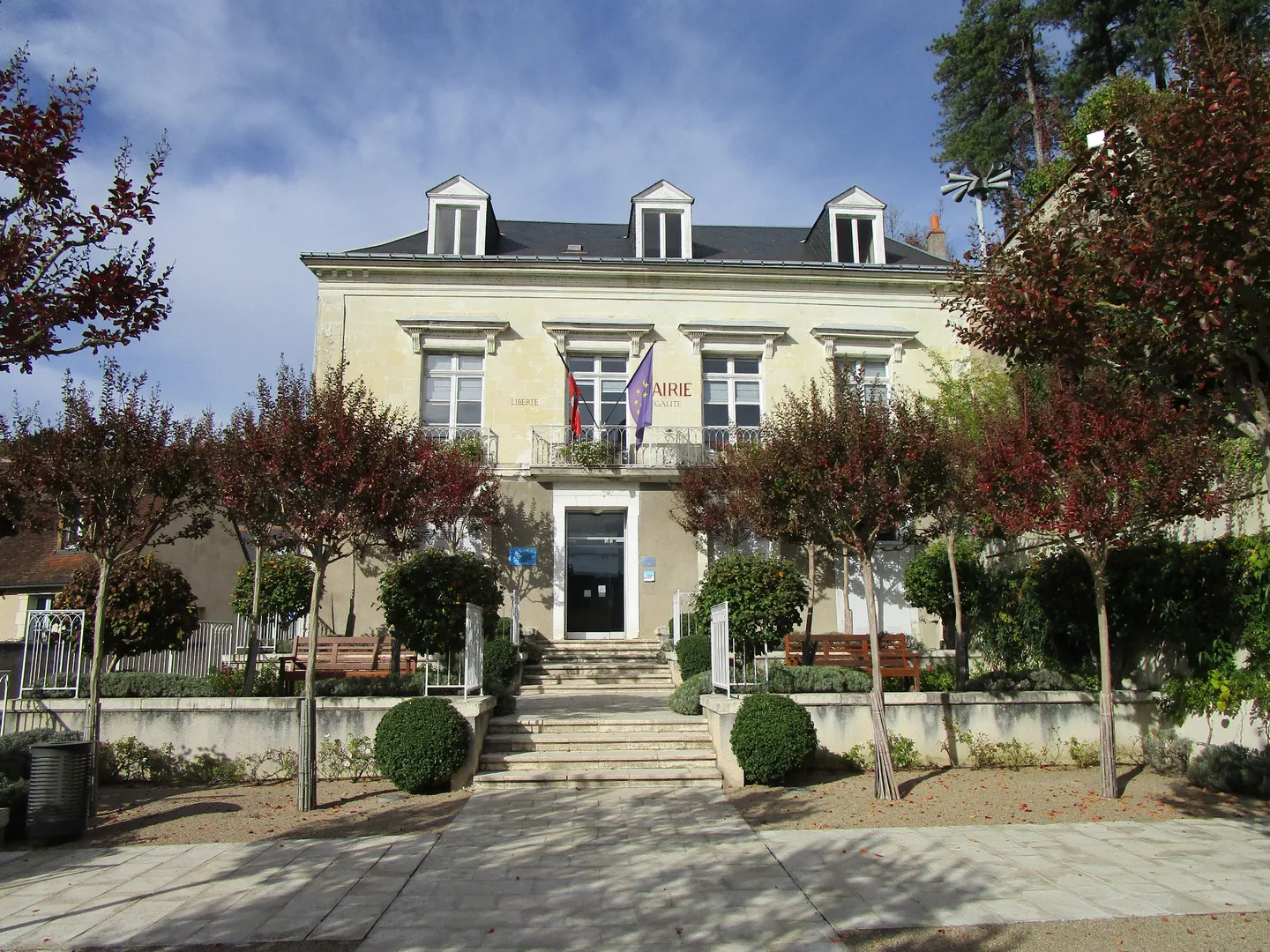 Investir dans le quartier Sainte-Radegonde à Tours Mairie Sainte Radegonde Tours