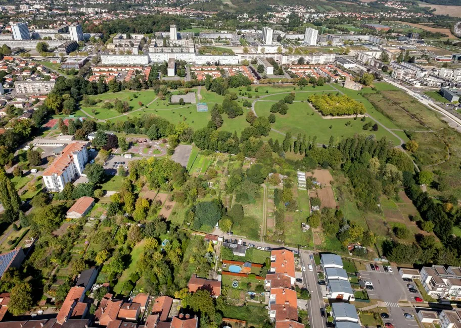 Investir dans le quartier Borny de Metz Vue aérienne parc de Borny Metz