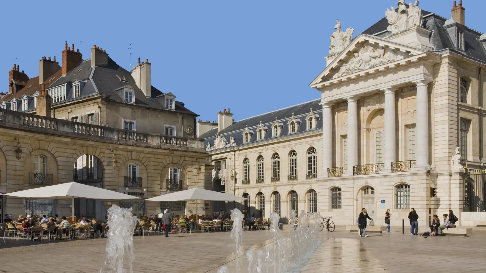 terrasse grande place de Dijon 