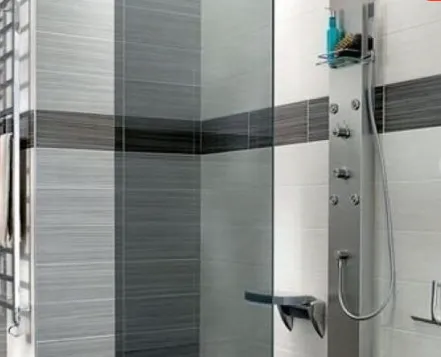 Une image contenant intérieur, Appareil sanitaire, évier, douche

Description générée automatiquement