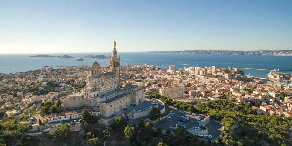 Marseille 2026 : impact du tourisme et de la location Airbnb sur l’investissement immobilier