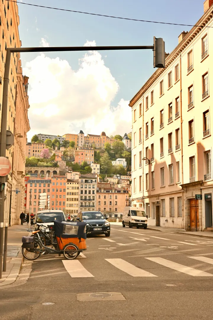 Location courte durée à Lyon : conseils et stratégies pour maximiser vos revenus