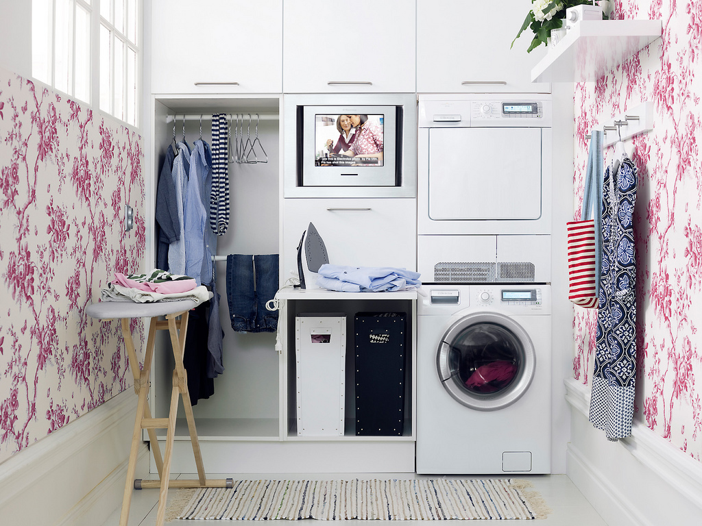 Laundry Room Reveal via Hometalker Simplicity in the South