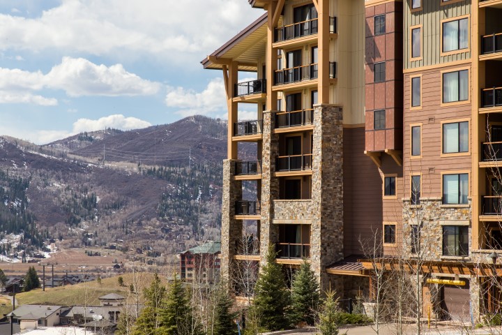 Edgemont Condos Exterior