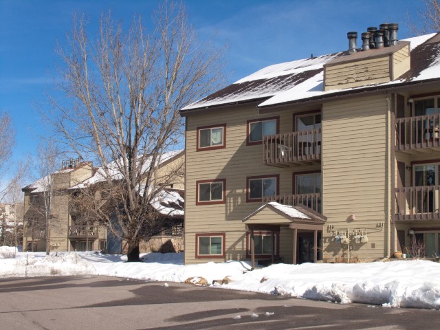 Shadow Run Condominiums  Steamboat Springs Resort Lodging