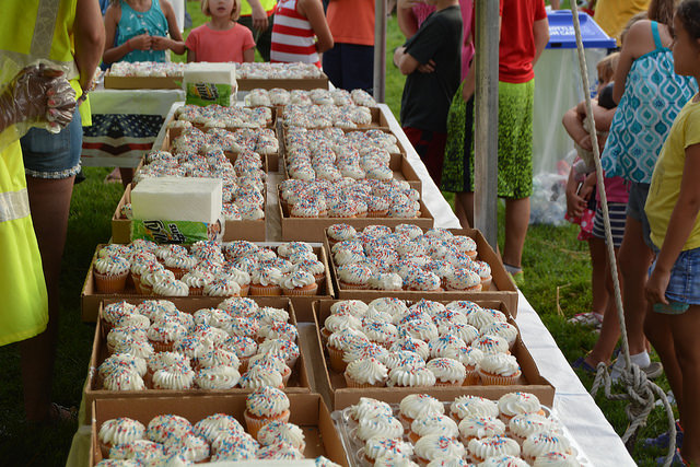 Alexandria Birthday Celebration Cake Oronoco Bay Park 2018