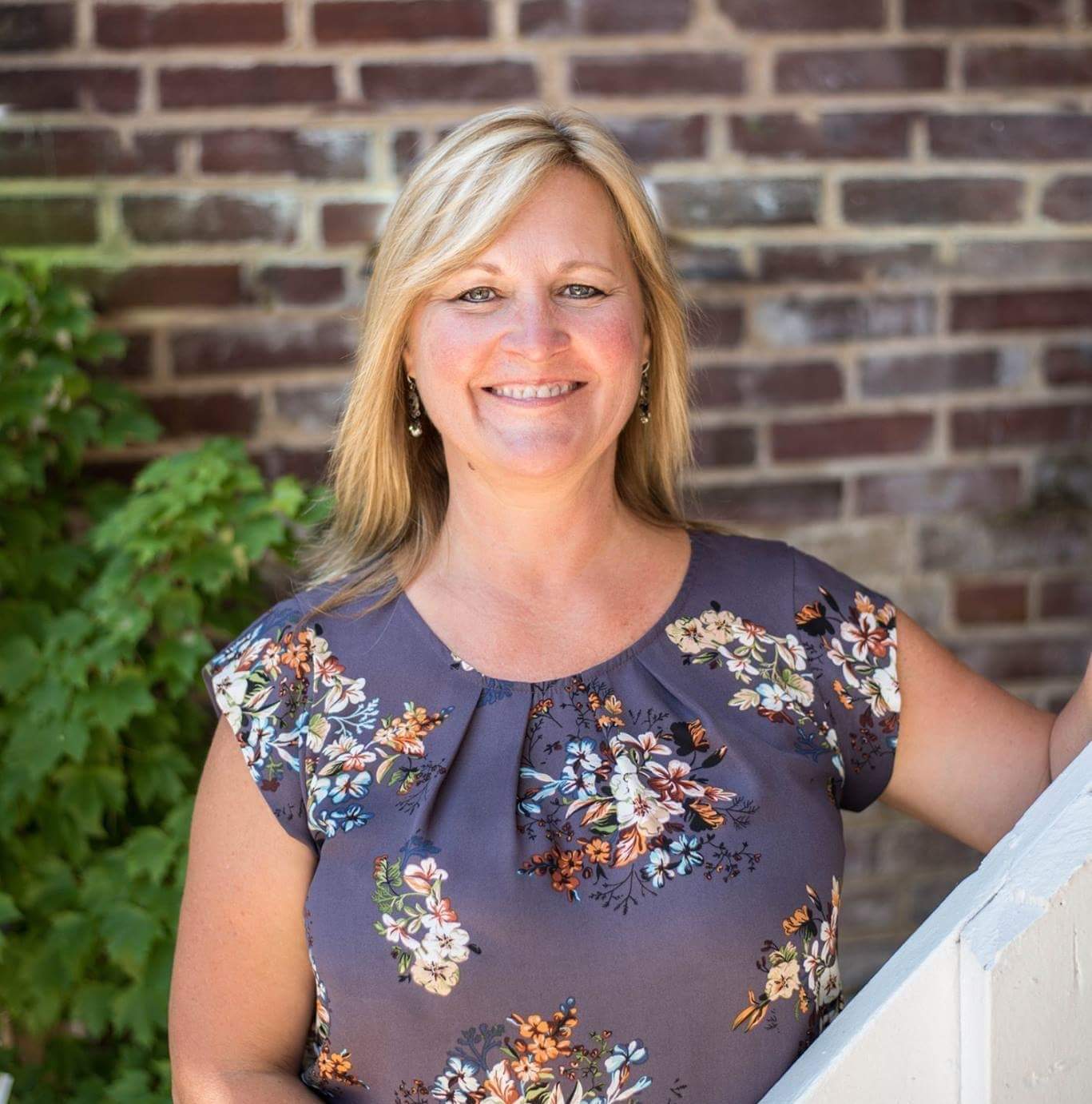 Agents Real Estate Sales and Rentals Cathlee's Real Estate Inc