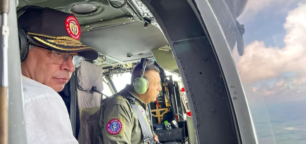 Petro dice que venderá el helicóptero presidencial tras suspensión de mantenimiento por estar en lista Clinton