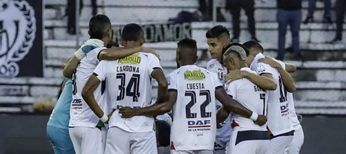 Acolfutpro, contra la raya pero sigue jugando