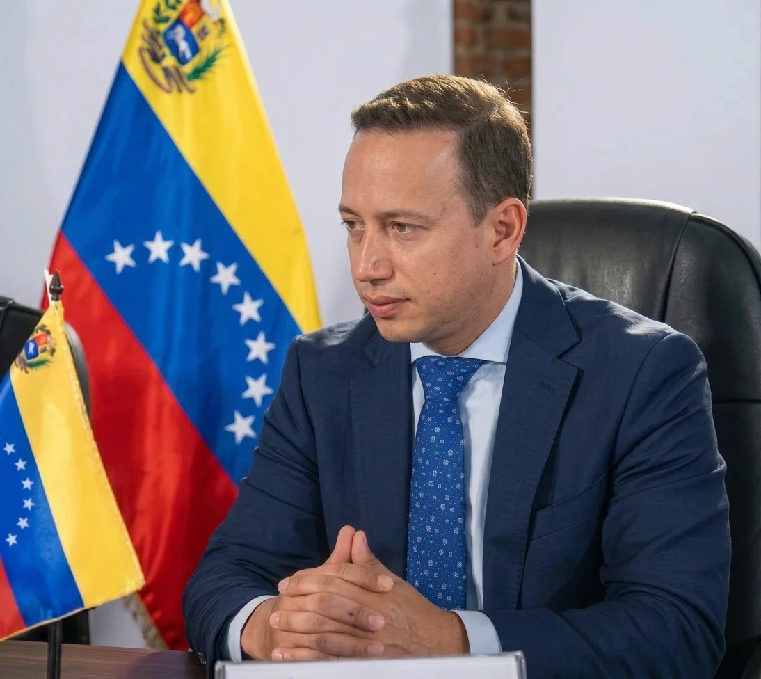 Venezuela renueva su representación diplomática en Bruselas con Raúl Licausi