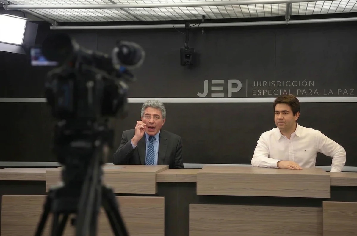 Senador Enrique Gómez y representante Simón Molina, proponen ante el Congreso el cierre de la JEP