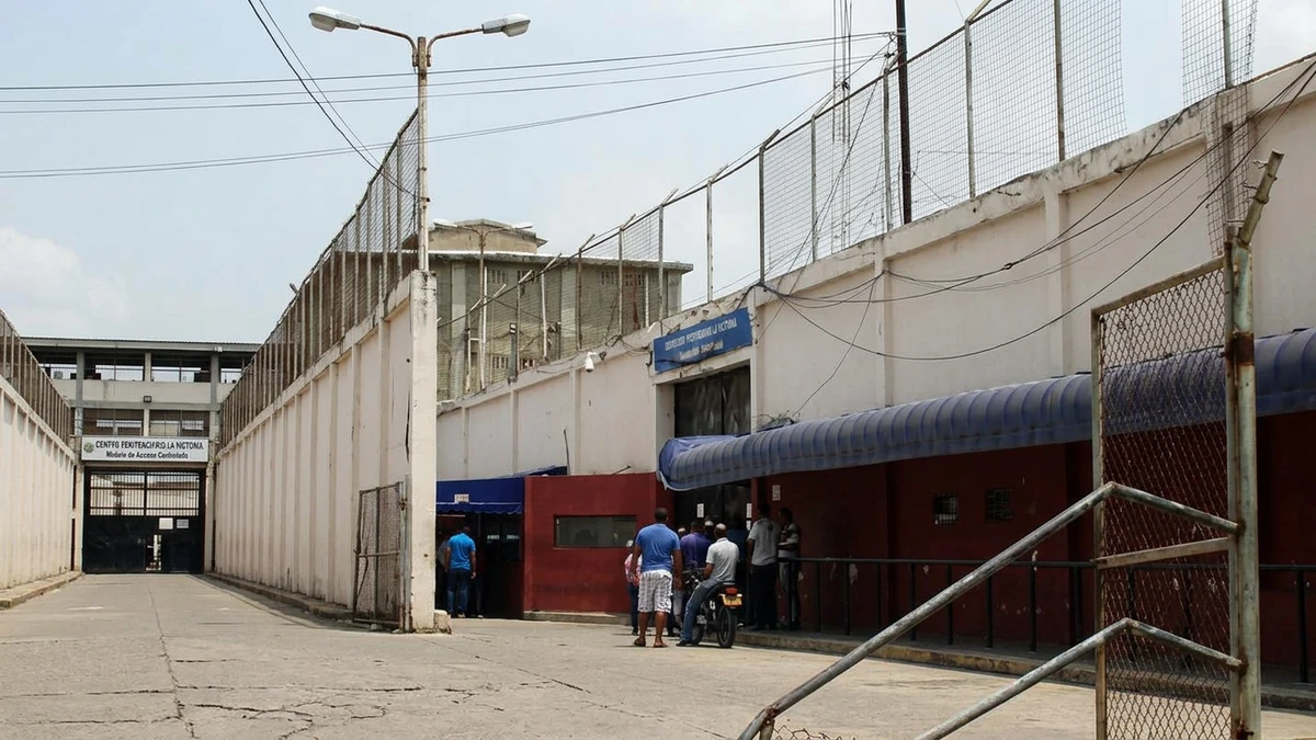 Gobierno rechaza ataque a dos dragoneantes del Inpec en Barranquilla y advierte amenazas que alcanzan al presidente