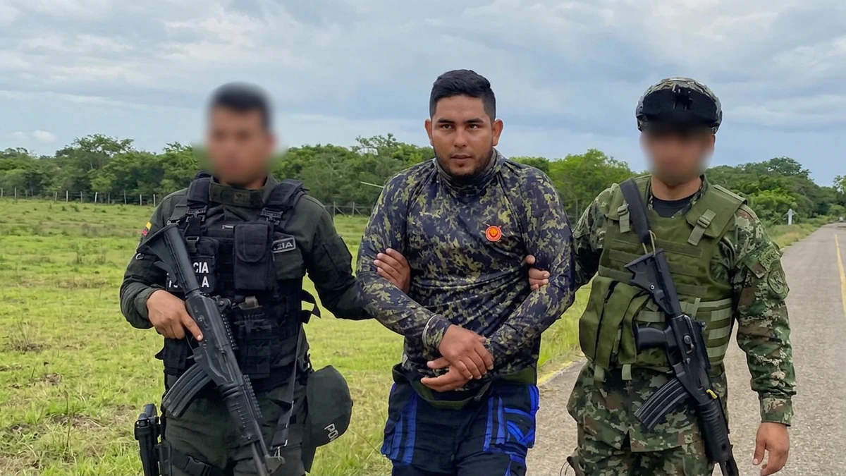 Operación Decisiva: Ejército captura a alias "Junior Rojas", señalado jefe financiero de las disidencias de "Calarcá" en el Meta