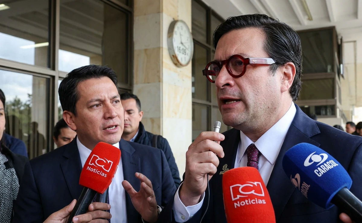 "Pacto de Valledupar": el Ministerio de Justicia pide a la Fiscalía investigar y llega una denuncia contra Petro a la Comisión de Acusación