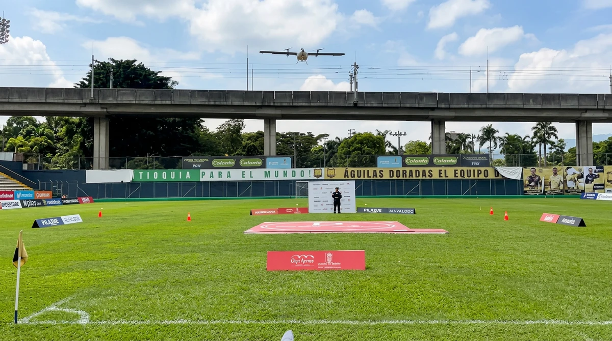 Medellín lidera la innovación logística con el primer piloto de transporte de carga mediante drones