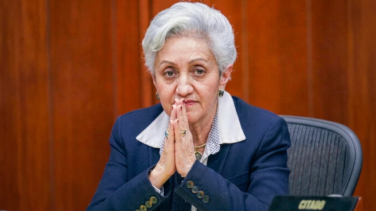 MinEducación declara "un fracaso" el modelo de salud de los maestros y pide al presidente una auditoría forense al Fomag