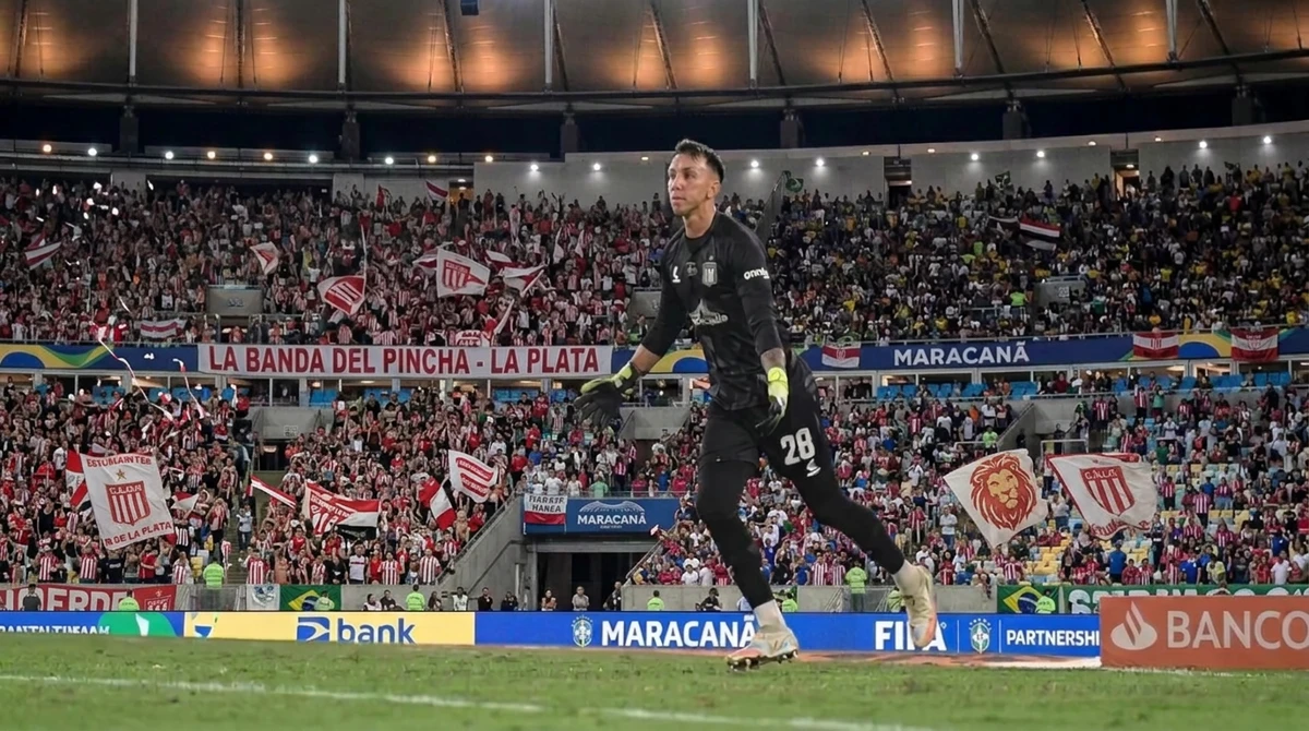 Muslera héroe en la clasificación de estudiantes