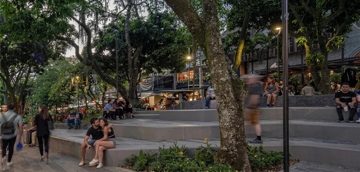 (INVESTIGACIÓN) Transformación y seguridad en el Parque Lleras: Crisis y control criminal en el Parque Lleras: El entramado de extorsión que asfixió al comercio formal (PARTE 2)