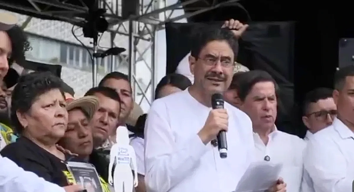 Declaraciones de Iván Cepeda en Medellín generan reacciones y debate político en Antioquia