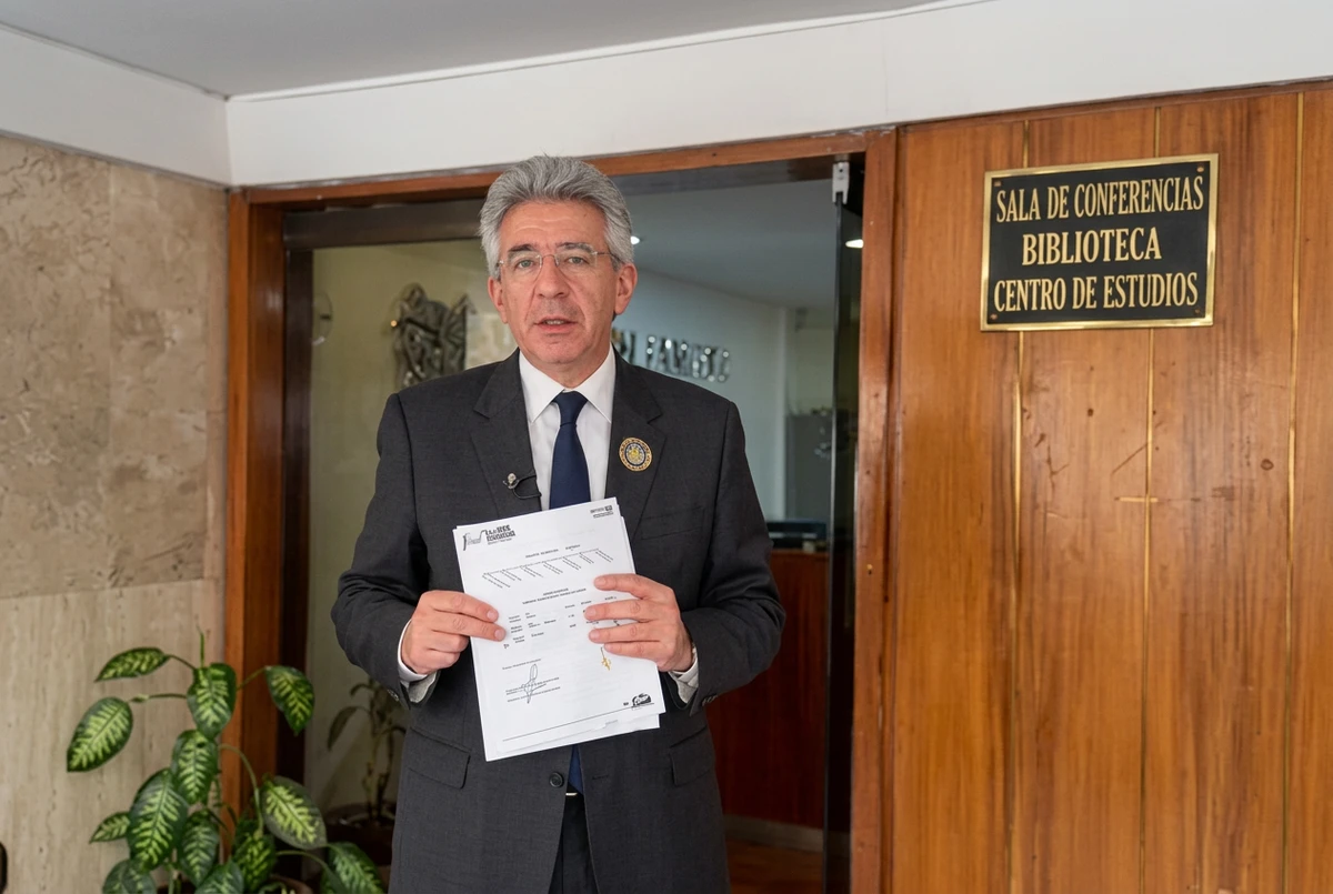 Senador Enrique Gómez radicó propuesta para fortalecer la Rama Judicial con recursos de la JEP