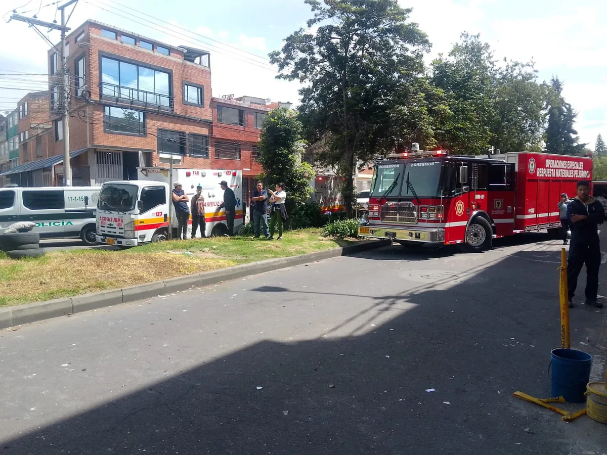 Explosión en fábrica de Kennedy desató incendio y dejó tres personas lesionadas