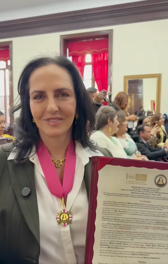 María Fernanda Cabal recibió la Orden Policarpa Salavarrieta y reivindicó su trayectoria política: “Es un orgullo ser mujer, ser de derecha y ser Cabal”