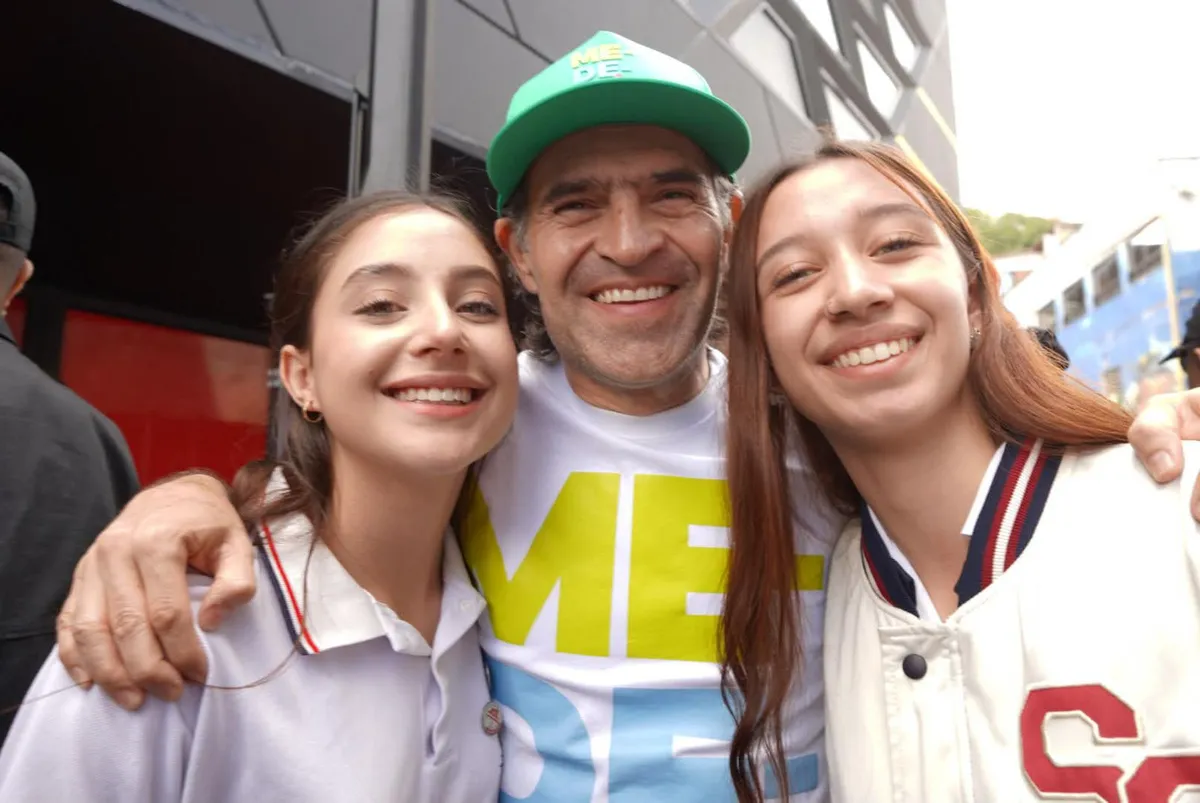 Alcaldía de Medellín hizo la apertura de las cajas 1 y 2 del Parque Biblioteca Santo Domingo Savio