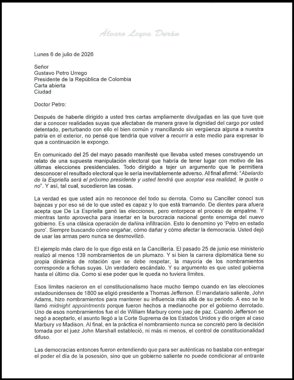 Álvaro Leyva arremetió de nuevo contra Petro y lo acusó de sabotear el empalme con el gobierno de Abelardo de la Espriella