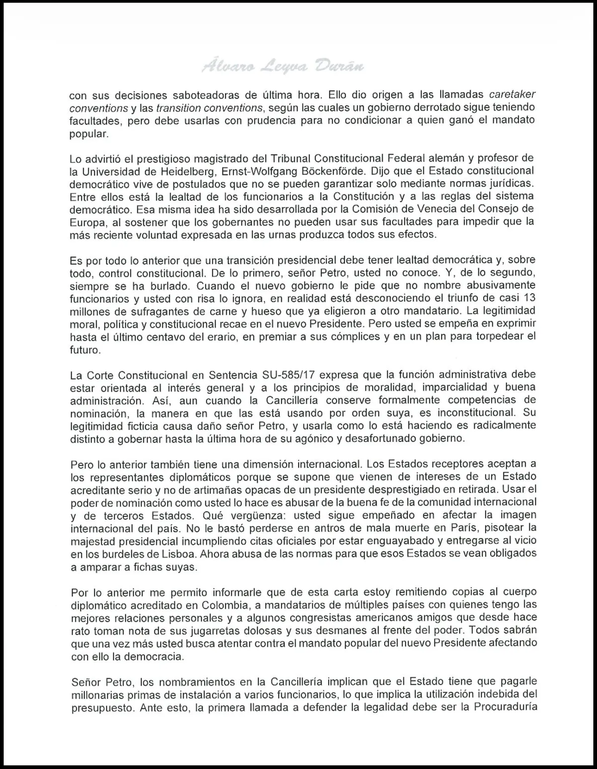 Álvaro Leyva arremetió de nuevo contra Petro y lo acusó de sabotear el empalme con el gobierno de Abelardo de la Espriella
