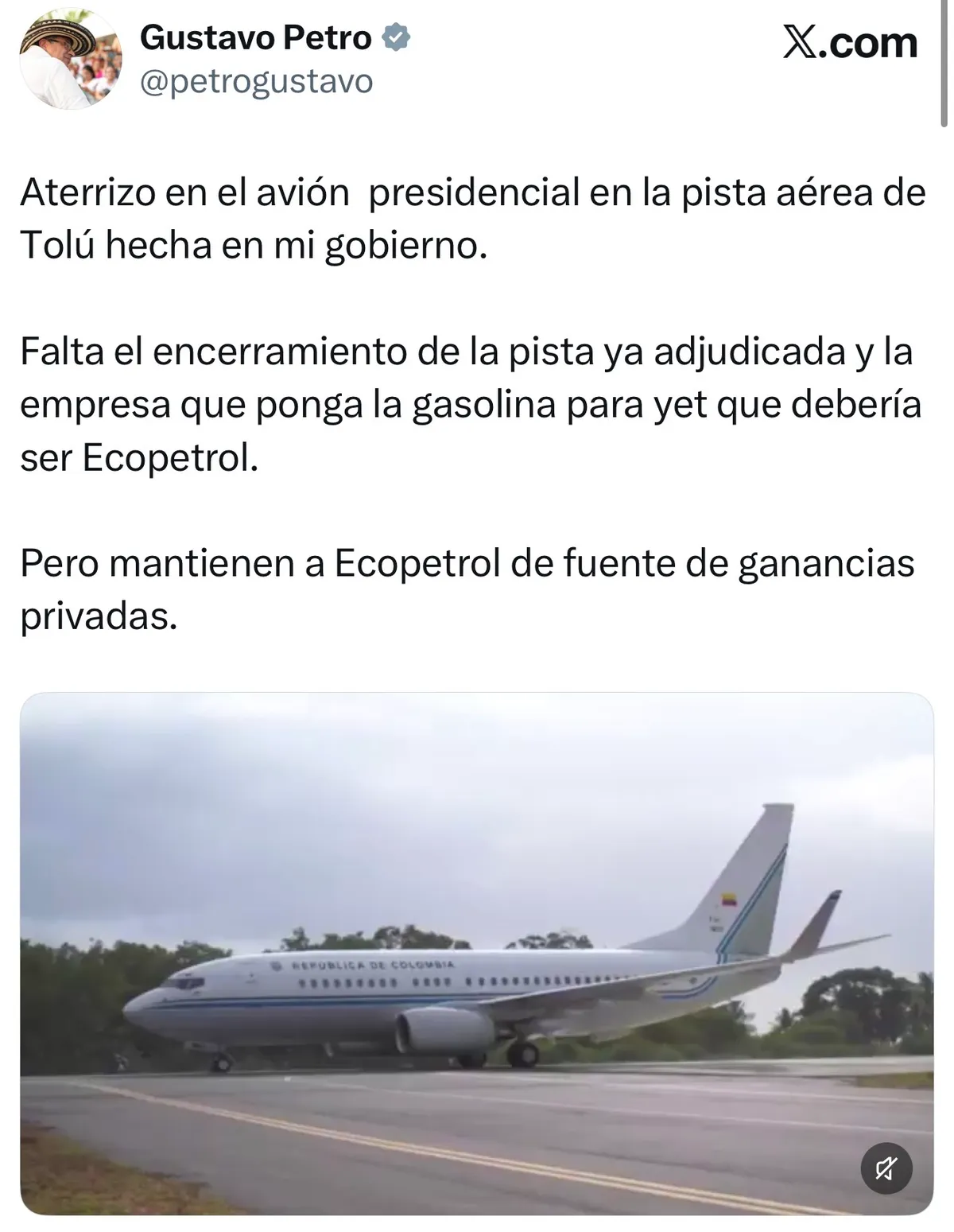Ausencia de Gustavo Petro en acto previsto en Tolú genera interrogantes tras la llegada del avión presidencial más no del presidente 