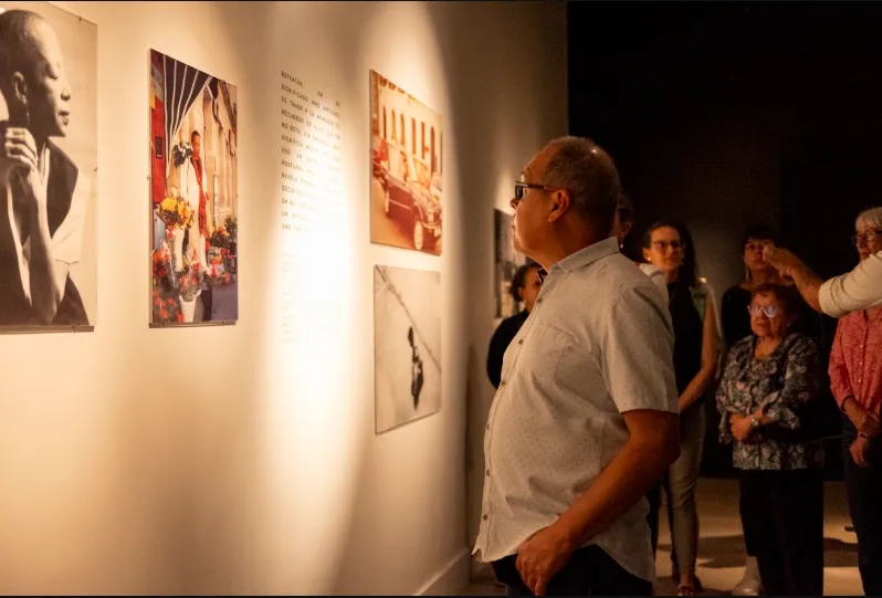 “La piel del sonido”: Comfama abrió exposición que preserva el legado musical de Teresita Gómez