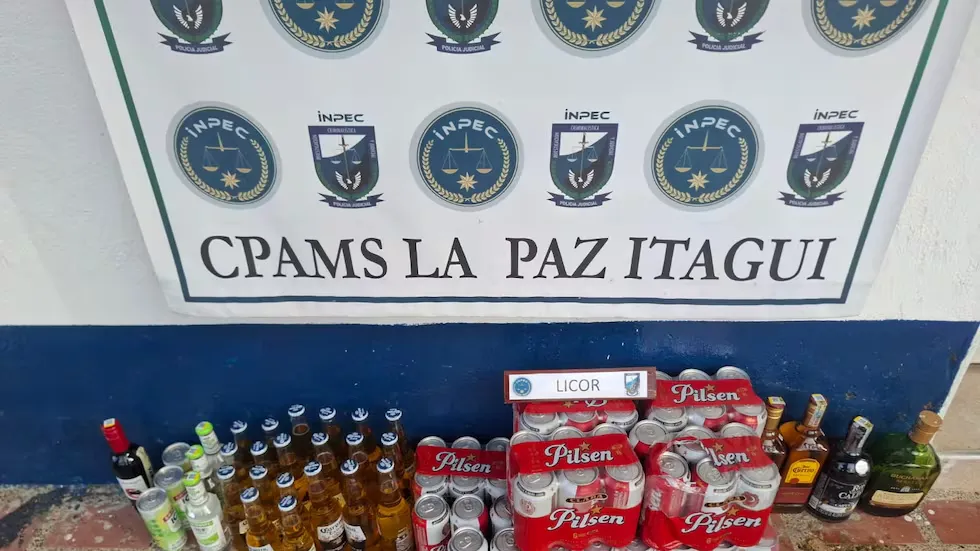 Continúa el escándalo: Operativo en cárcel de Itagüí revela licor, drogas y objetos prohibidos tras denuncias de fiesta de cabecillas