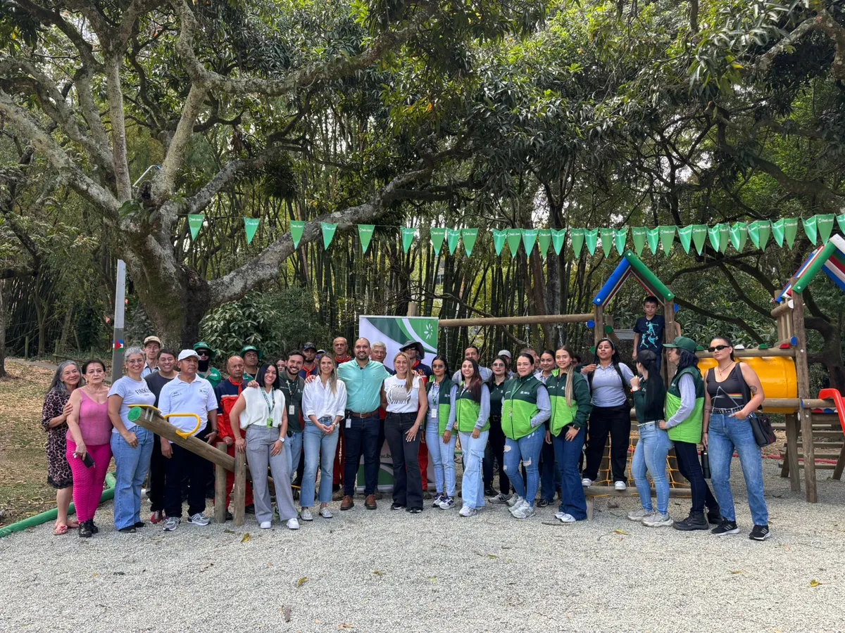 La Alcaldía de Bello, Interaseo y Bello Aseo apuestan por ecoparques infantiles donde antes había puntos críticos de basura