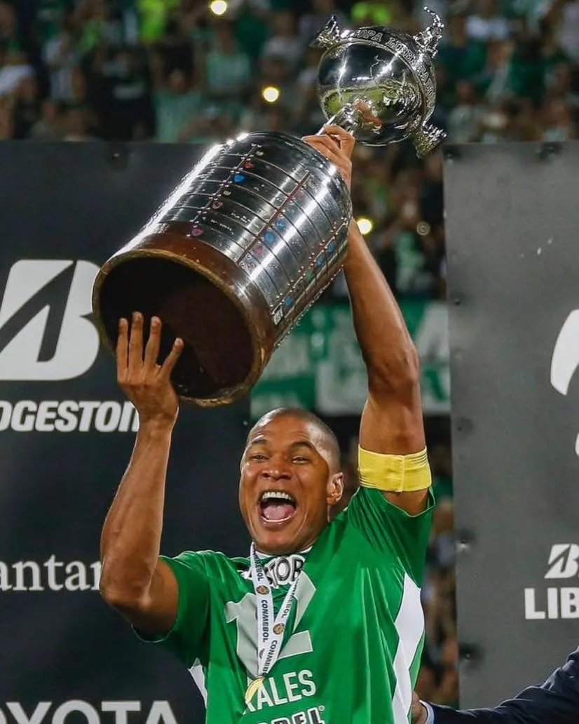 Lucas González es oficialmente el nuevo director técnico de Atlético Nacional