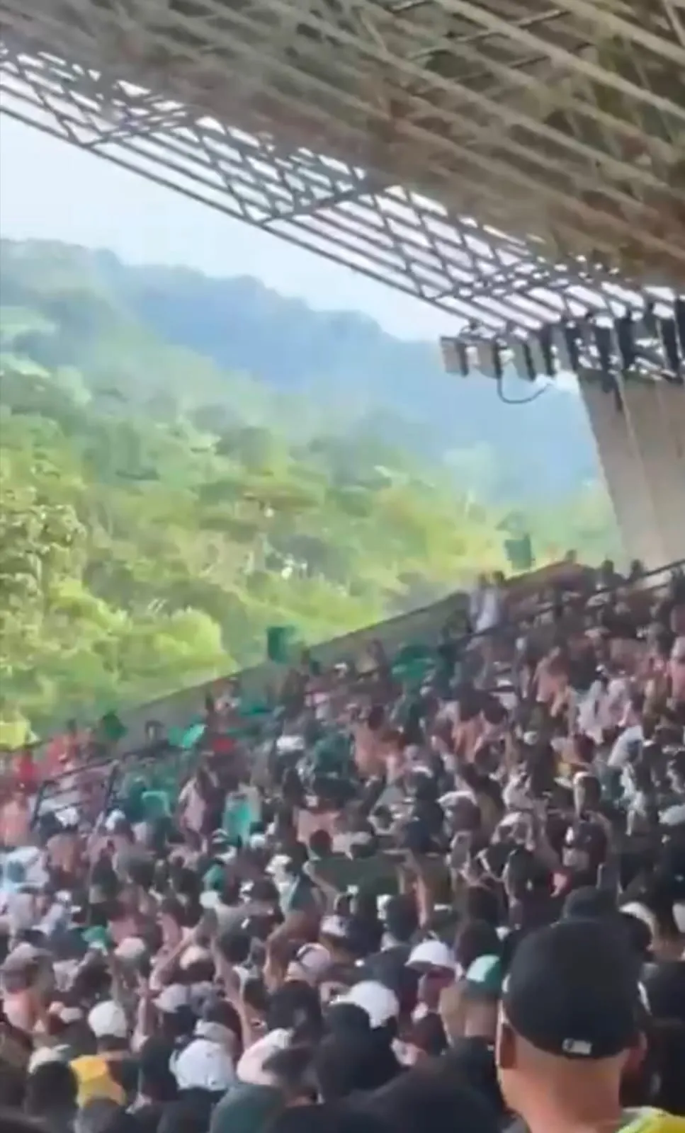 Poderío en la cancha y vergüenza en la tribuna: Nacional goleó a Jaguares en un partido manchado por el caos