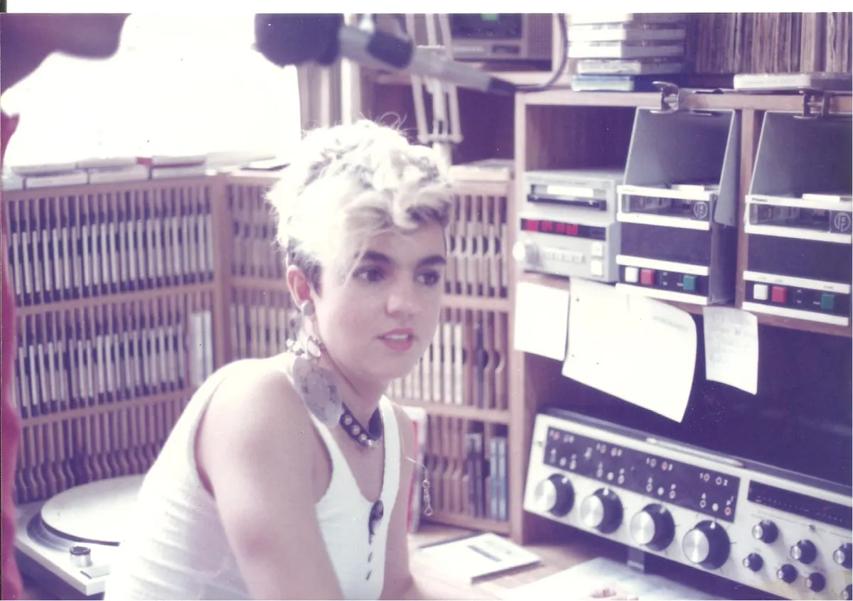 Vicky Tru, la voz que convirtió el rock en español en una historia de radio