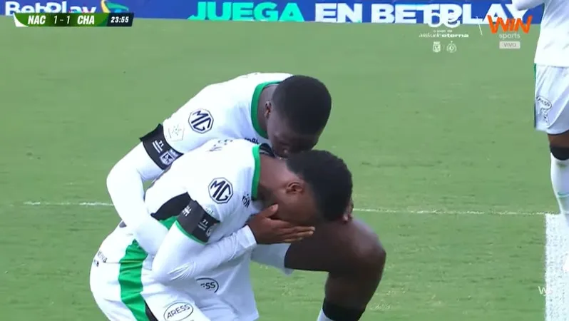 Nacional y Chapecoense conmemoraron 10 años de hermandad con un emotivo 1-1