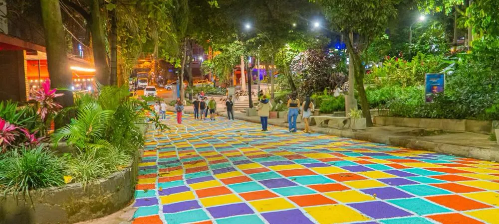 (INVESTIGACIÓN) Transformación y seguridad en el Parque Lleras: balance de mil días de operativos y el impacto en el sector comercial (PARTE 1)
