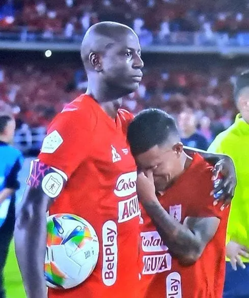 Un triste adiós para Adrián Ramos