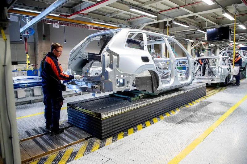 La escasez de chips provoca la interrupción de la producción en Volvo Cars en Suecia