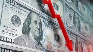 Dólar cae por debajo de los $4.000 antes de lo previsto; peso colombiano se fortalece