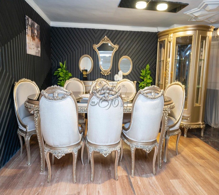 Classic Dining Room