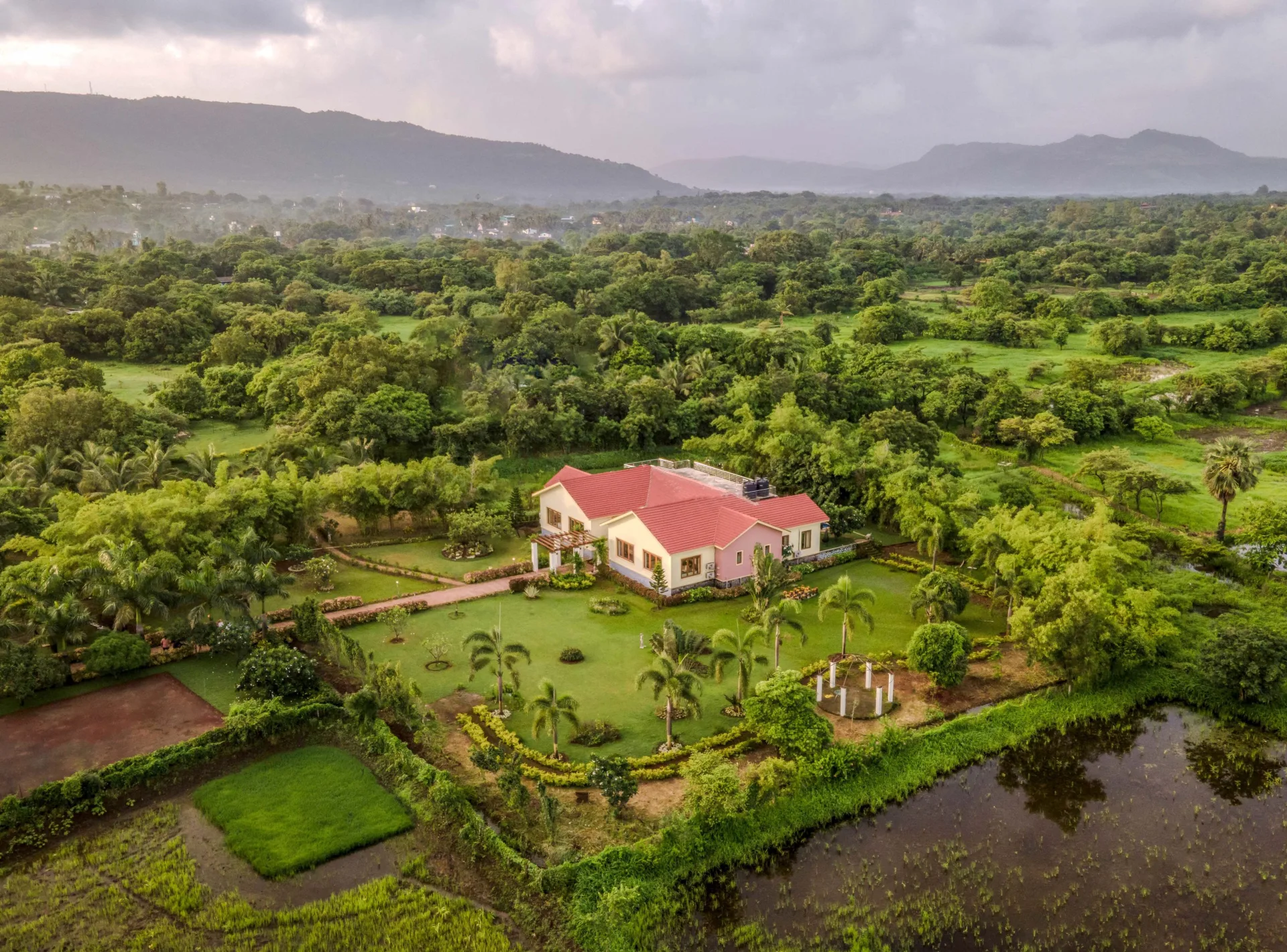Nine Palms, Alibag - amã Stays & Trails