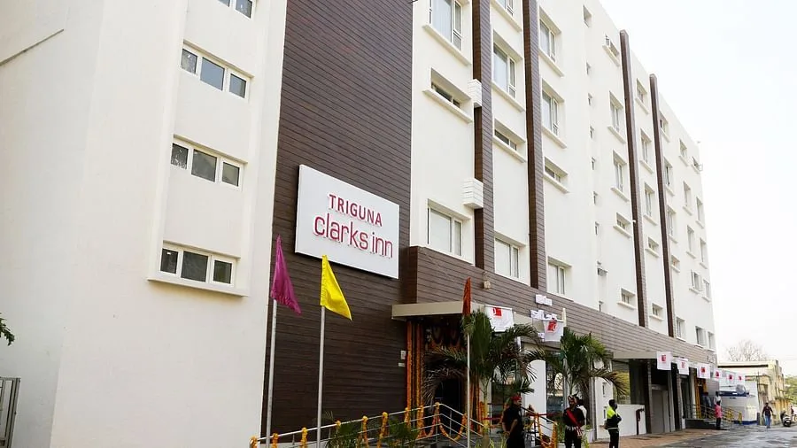 Triguna Clarks Inn 